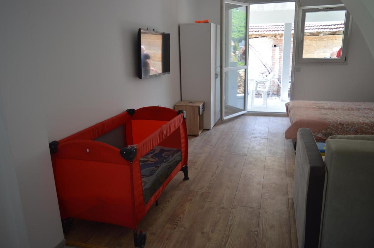 Apartmani Ruj Соко Баня Екстериор снимка